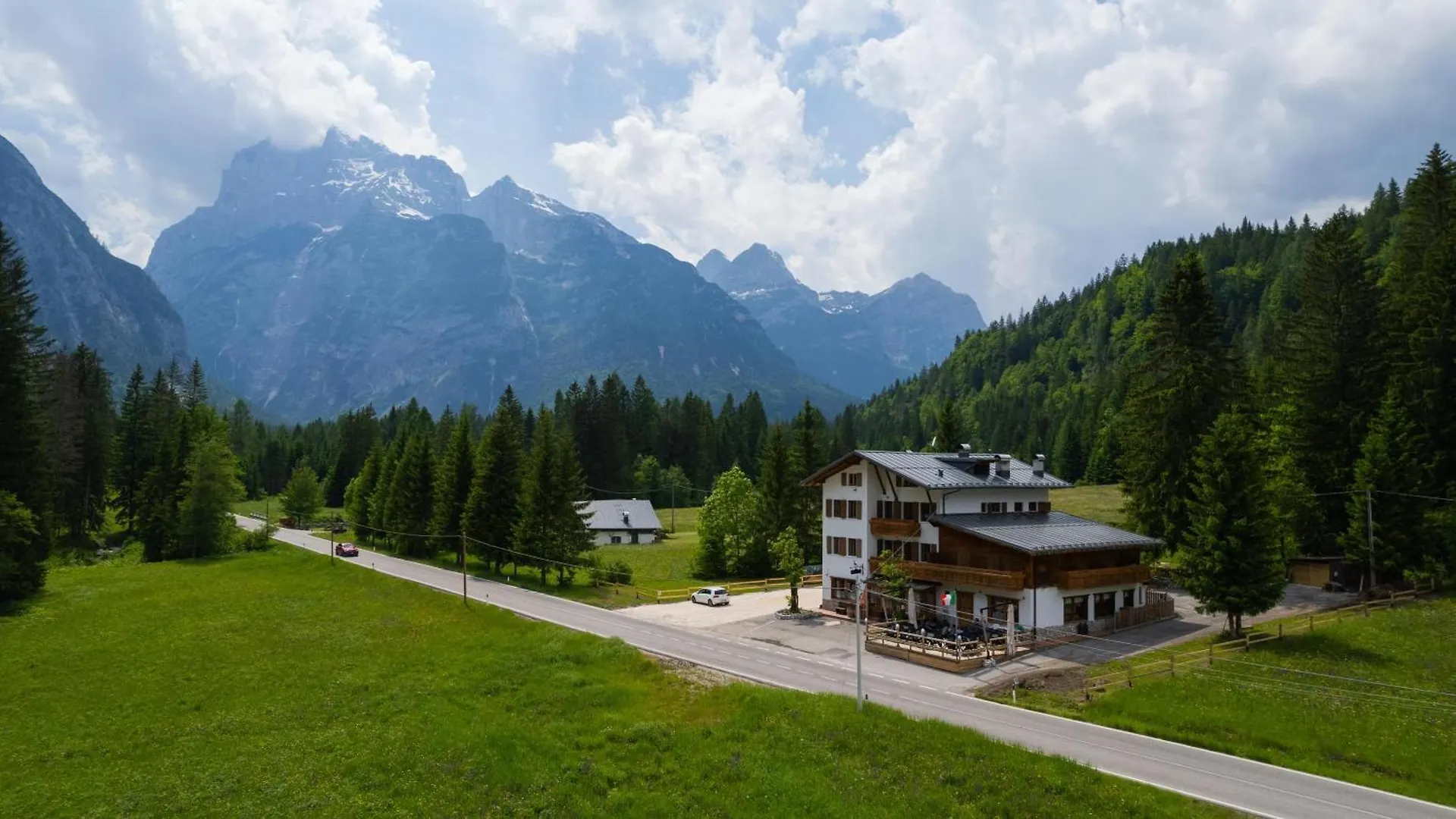 5 Hotel Centrali da Non Perdere vicino al Lago di Sorapiss