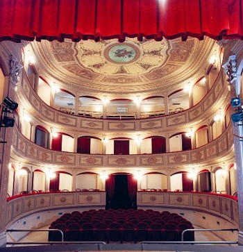 Interno del Teatro Comunale Eliodoro Sollima