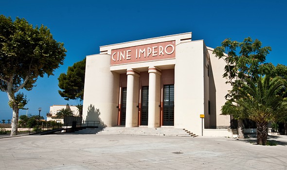 Esterno del Cine Teatro Impero